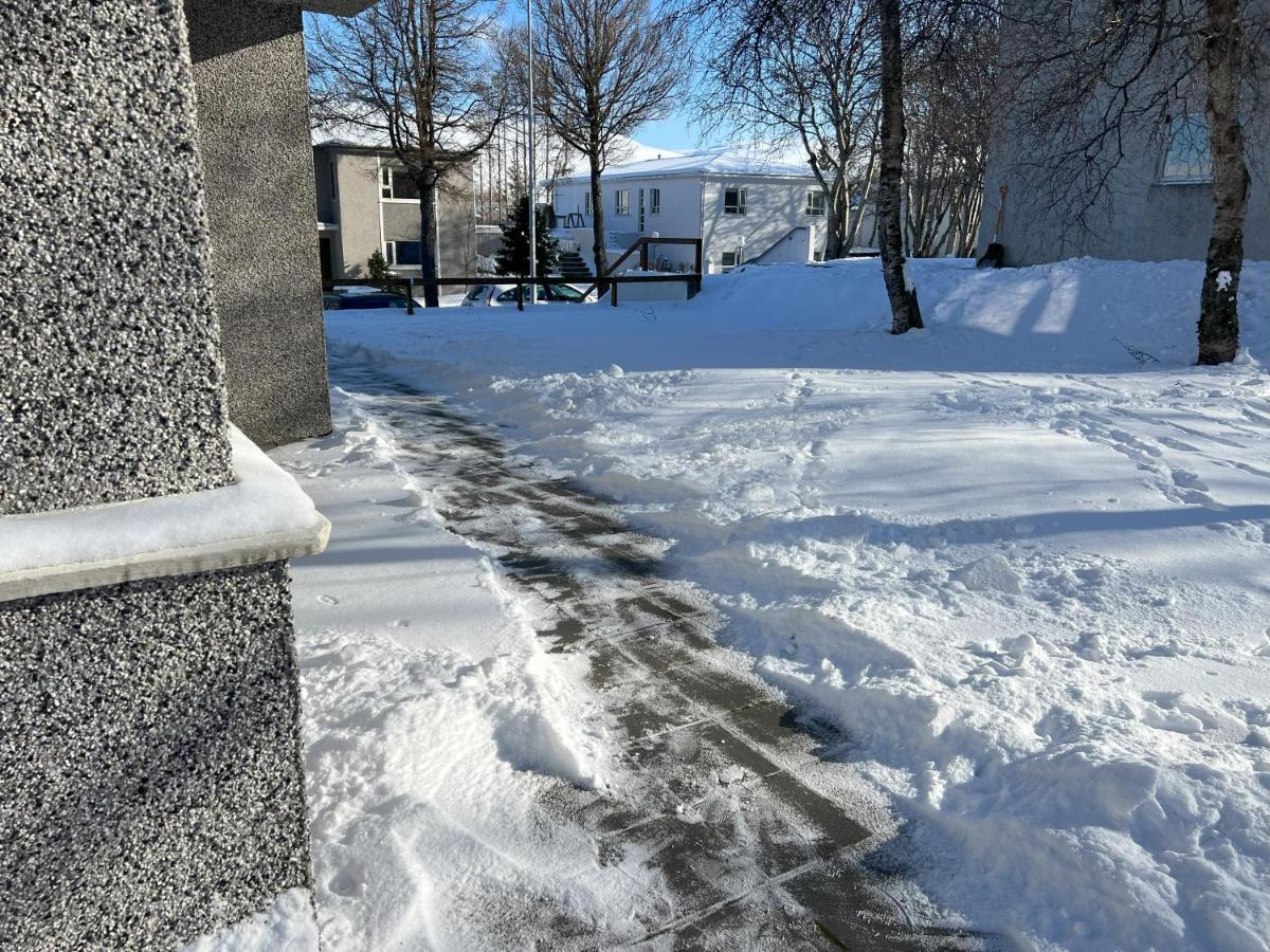 Guesthouse Akureyri - Apartments Near Down Town Εξωτερικό φωτογραφία